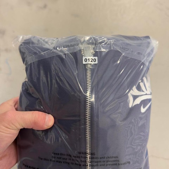 Vintage y2k women's purple Nike embroidered zip up hoodie - Picture 6 of 6